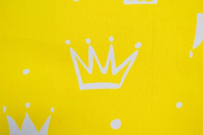 № 2551 Белые короны на желтом