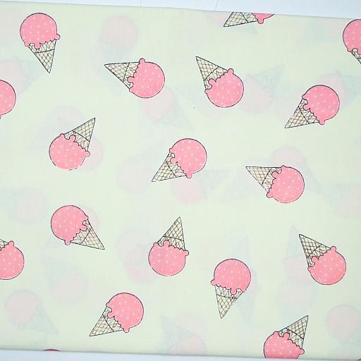 № 169 Розовое мороженое на молочном фоне